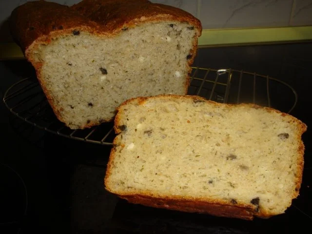 Rezept: Dinkelbrot mit Schafskäse, Bärlauch und Kastanien Bild Nr. 11 Dinkelbrot mit Schafskäse, Bärlauch und Kastanien - Rezept - Bild Nr. 11