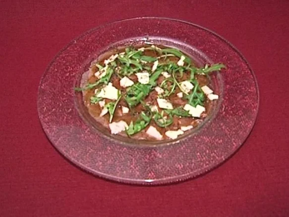 Rinder-Carpaccio mit Rucola und Parmesan (Anouschka Renzi) - Rezept