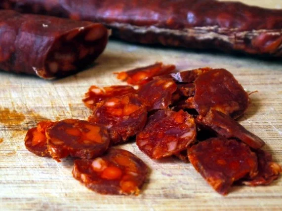 Chorizo und Tomaten auf Blätterteig - Rezept - Bild Nr. 4