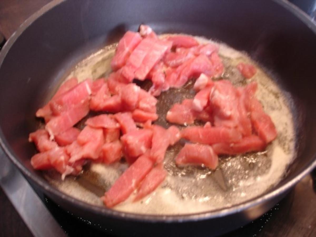 Schweinefilet in Currysauce mit Reis und Blattsalat - Rezept - Bild Nr. 5