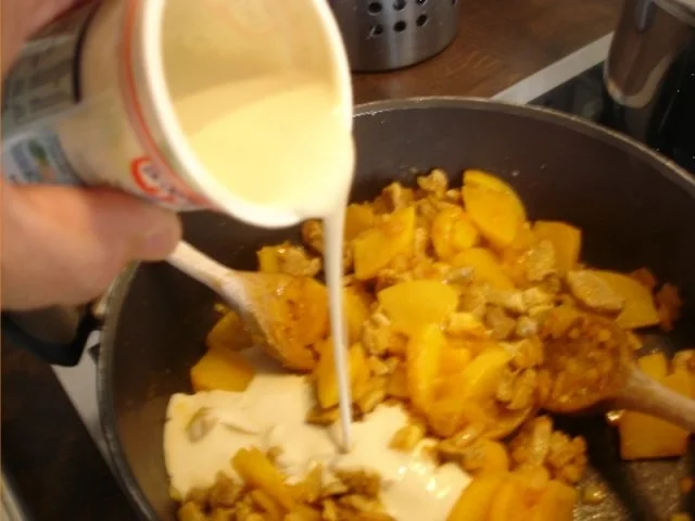 Rezept: Schweinefilet in Currysauce mit Reis und Blattsalat Bild Nr. 9 Schweinefilet in Currysauce mit Reis und Blattsalat - Rezept - Bild Nr. 9