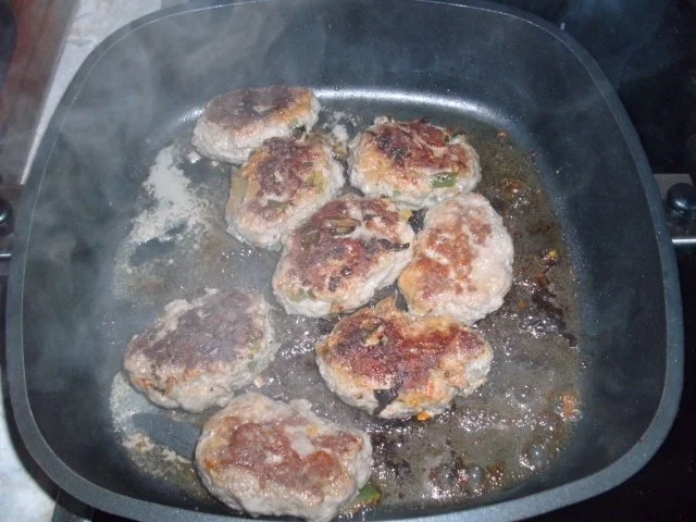 Rezept: Pikante Frikadellen Bild Nr. 6 Pikante Frikadellen - Rezept - Bild Nr. 6