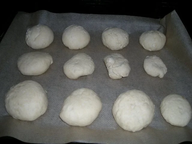 Dampfnudeln mit gerösteten Haselnüssen - Rezept - Bild Nr. 7