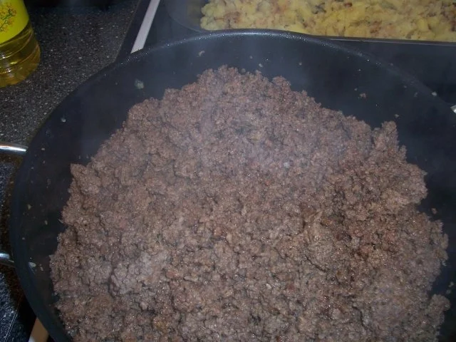 Rezept: Hackfleisch-Gemüseauflauf (oder Lieblingsessen unseres Sohnes) Bild Nr. 4 Hackfleisch-Gemüseauflauf (oder Lieblingsessen unseres Sohnes) - Rezept - Bild Nr. 4