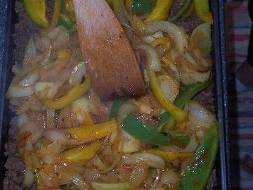 Rezept: Hackfleisch-Gemüseauflauf (oder Lieblingsessen unseres Sohnes) Bild Nr. 7 Hackfleisch-Gemüseauflauf (oder Lieblingsessen unseres Sohnes) - Rezept - Bild Nr. 7