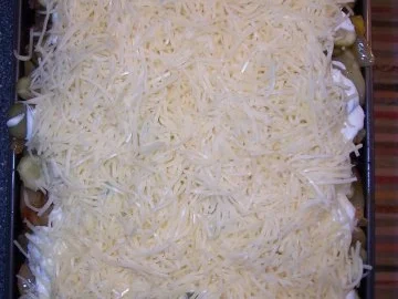 Rezept: Hackfleisch-Gemüseauflauf (oder Lieblingsessen unseres Sohnes) Bild Nr. 10 Hackfleisch-Gemüseauflauf (oder Lieblingsessen unseres Sohnes) - Rezept - Bild Nr. 10