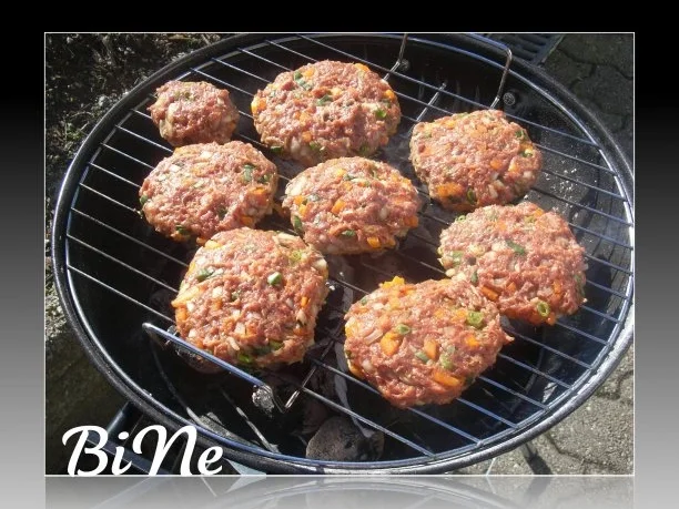 BiNe` S BUNTE GRILLFRIKADELLEN - Rezept - Bild Nr. 4