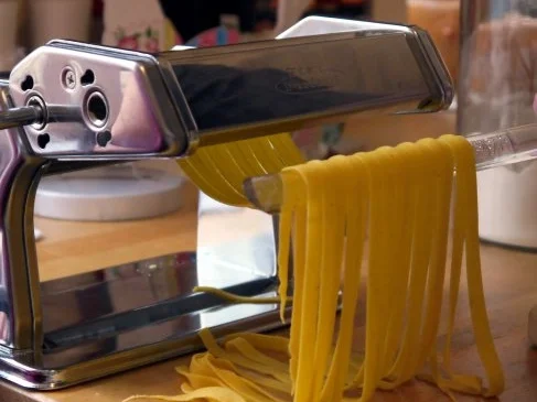 Tagliatelle mit Mohn, Zitrone und Hähnchen - Rezept - Bild Nr. 3