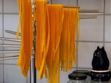 Tagliatelle mit Mohn, Zitrone und Hähnchen - Rezept - Bild Nr. 4