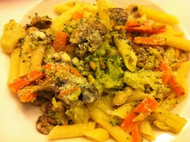 Rezept: Gemüse - Pinien - Pasta Gemüse - Pinien - Pasta - Rezept