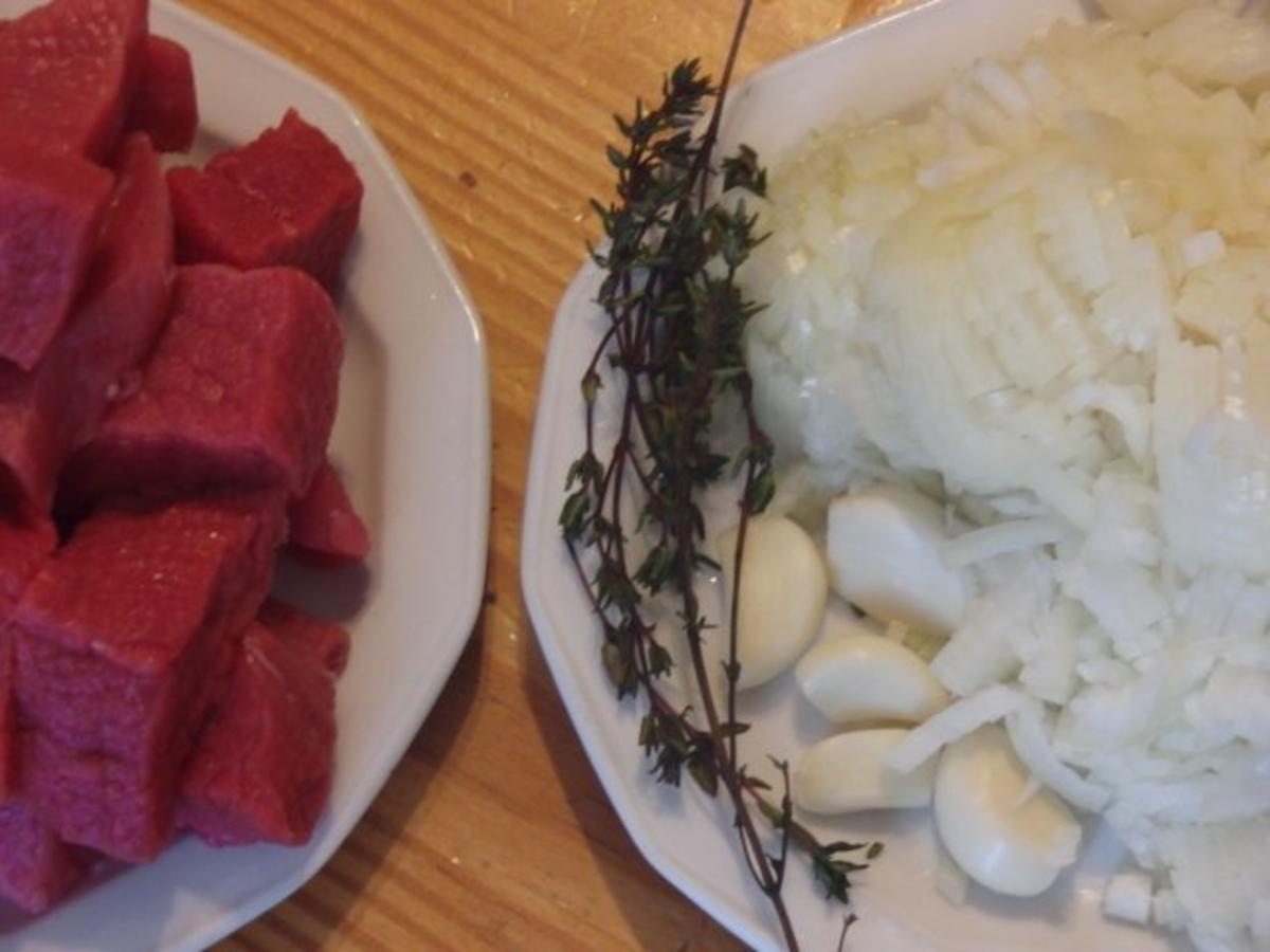 Bœuf Bourguignon mit Pilzen in Rotwein - Rezept - Bild Nr. 3