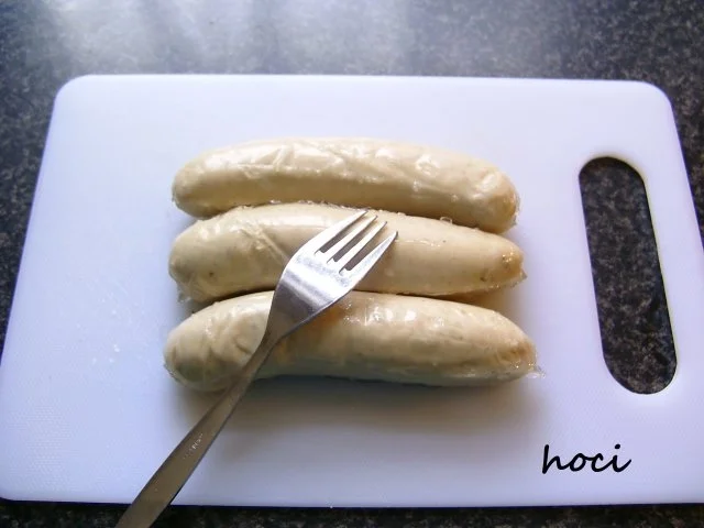 Rezept: Bratwurstsalat mit Senf-Knoblauchdressing Bild Nr. 2 Bratwurstsalat mit Senf-Knoblauchdressing - Rezept - Bild Nr. 2