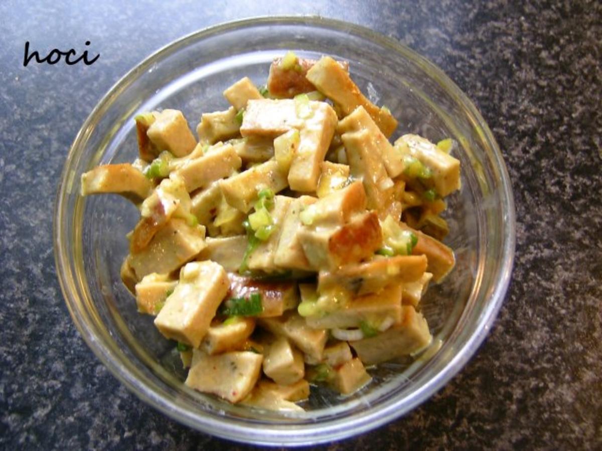 Bratwurstsalat mit Senf-Knoblauchdressing - Rezept - kochbar.de