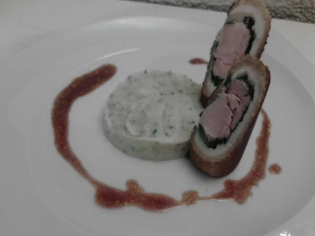 Wildkanninchenrücken im Tramezinimantel mit Holundersosse - Rezept - Bild Nr. 2