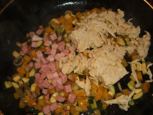 Rezept: Pasta: Spätzle-Pfanne aus den Resten vom Wochenende Bild Nr. 4 Pasta: Spätzle-Pfanne aus den Resten vom Wochenende - Rezept - Bild Nr. 4