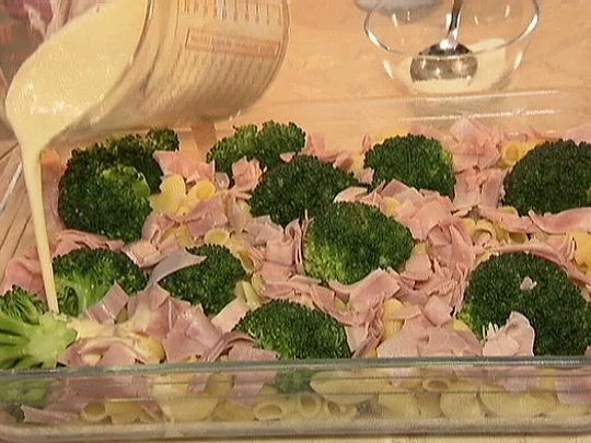 Rezept: Broccoli - Nudelauflauf Bild Nr. 2 Broccoli - Nudelauflauf - Rezept - Bild Nr. 2