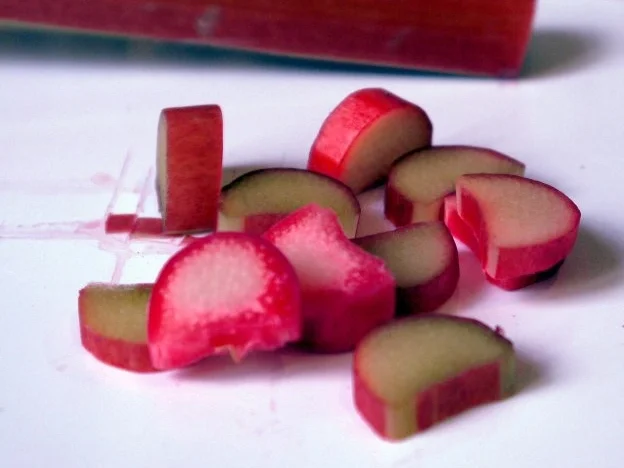 Tonkacreme auf Rhabarberkompott - Rezept - Bild Nr. 2