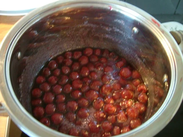 Rezept: Amarena-Kirschen 43 selber machen! Bild Nr. 2 Amarena-Kirschen 43 selber machen! - Rezept - Bild Nr. 2