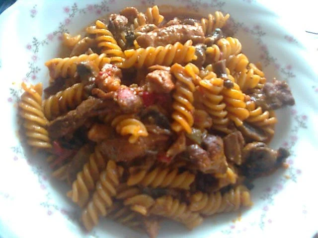 Rezept: Paprikageschnetzeltes mit Bärlauch Bild Nr. 4 Paprikageschnetzeltes mit Bärlauch - Rezept - Bild Nr. 4