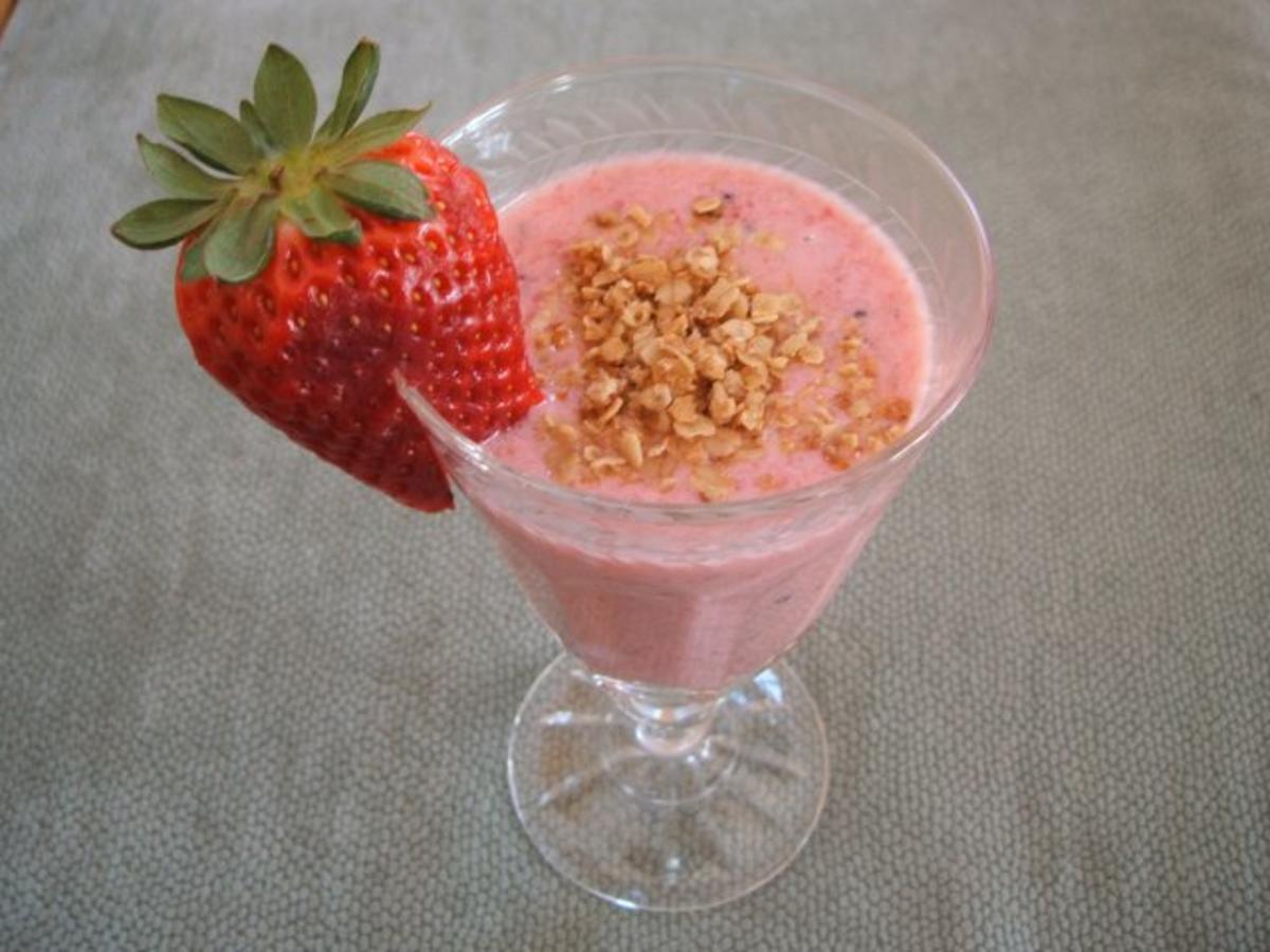 Getränke: Erdbeer-Kiwi-Shake - Rezept