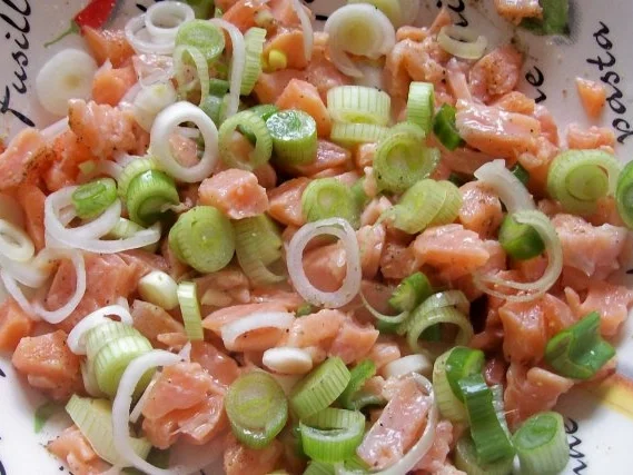 Rezept: Vorspeise: Blätterteig-Lachstörtchen Bild Nr. 3 Vorspeise: Blätterteig-Lachstörtchen - Rezept - Bild Nr. 3