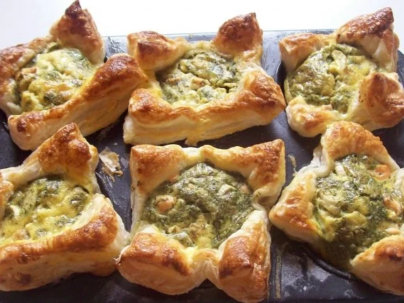 Rezept: Vorspeise: Blätterteig-Lachstörtchen Bild Nr. 9 Vorspeise: Blätterteig-Lachstörtchen - Rezept - Bild Nr. 9