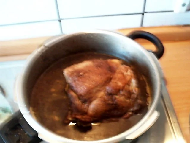 Dicker Braten vom Bug - Rezept - Bild Nr. 5