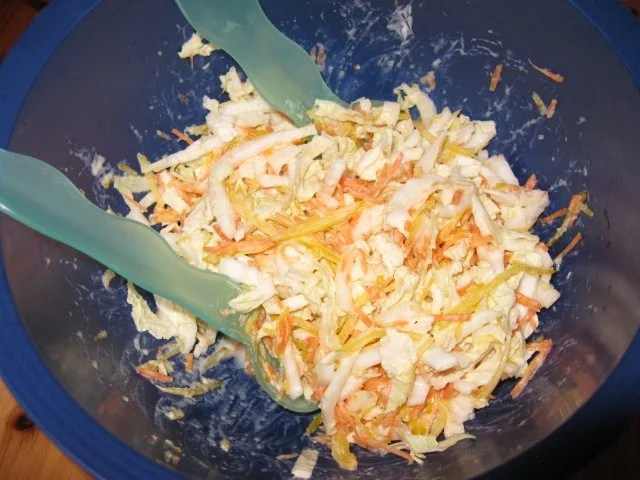 Chinakohlsalat mit Apfeljoghurtsauce - Rezept