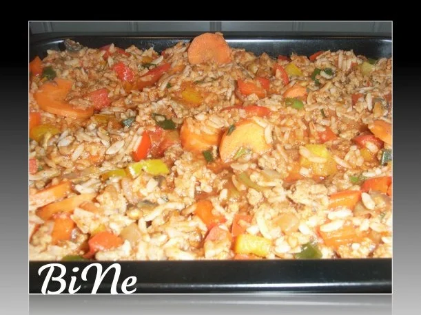 Rezept: BiNe` S PAPRIKA - BOLOGNESE - AUFLAUF Bild Nr. 7 BiNe` S PAPRIKA - BOLOGNESE - AUFLAUF - Rezept - Bild Nr. 7