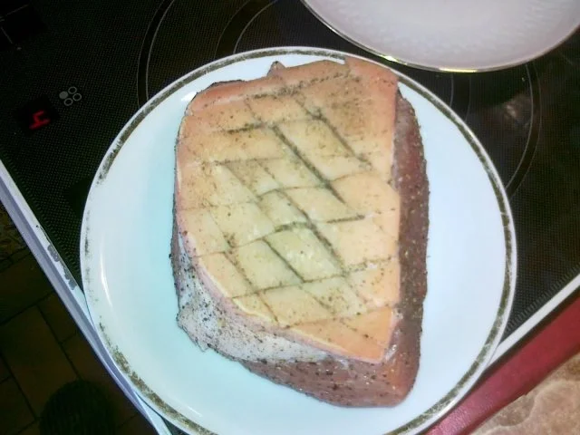 Rezept: Schweinebraten auf einem Gemüse Bett in Biersoße Schweinebraten auf einem Gemüse Bett in Biersoße - Rezept