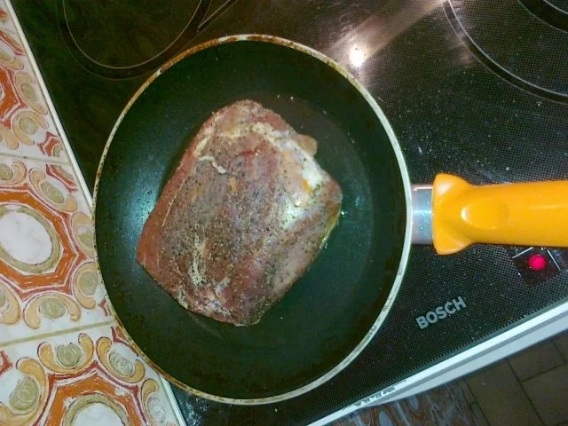 Rezept: Schweinebraten auf einem Gemüse Bett in Biersoße Bild Nr. 8 Schweinebraten auf einem Gemüse Bett in Biersoße - Rezept - Bild Nr. 8