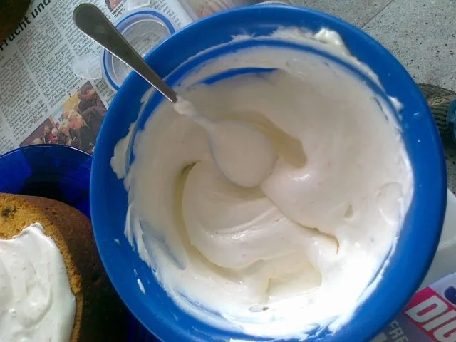 Karotten – Kuchen mit Frischkäsehülle - Rezept - Bild Nr. 5