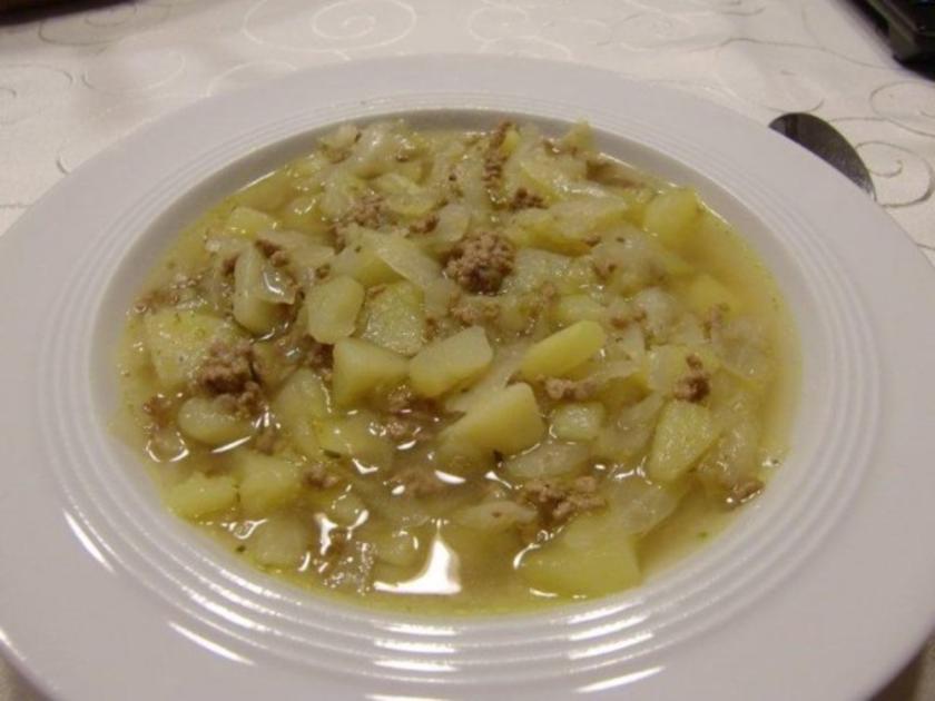 Weißkohlsuppe mit Hackfleisch - Rezept