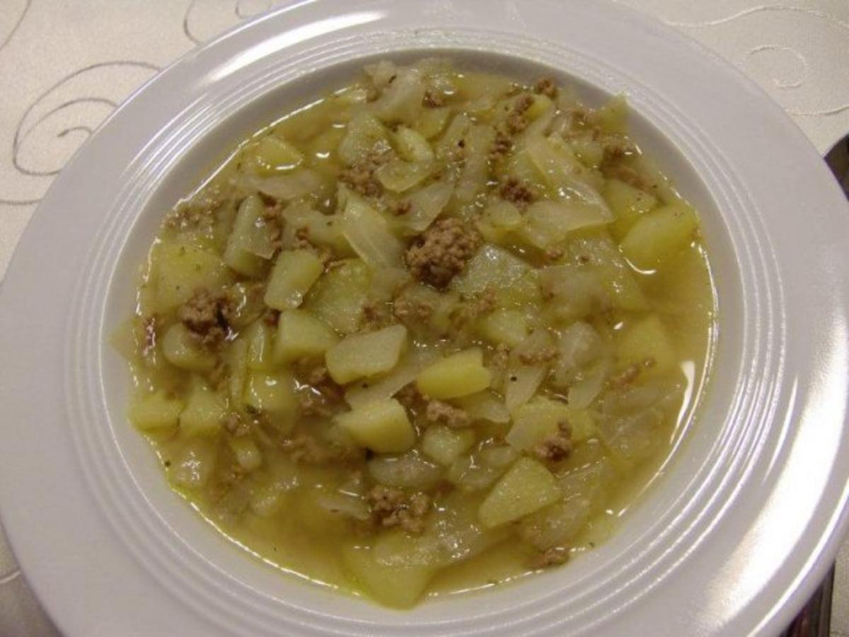 Weißkohlsuppe mit Hackfleisch - Rezept - kochbar.de