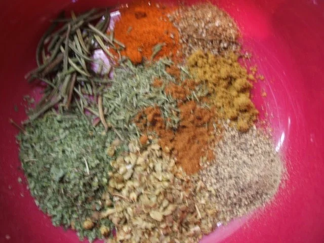 Rezept: Suppen: Gyros-Suppe aus Hühnerfleisch Bild Nr. 3 Suppen: Gyros-Suppe aus Hühnerfleisch - Rezept - Bild Nr. 3