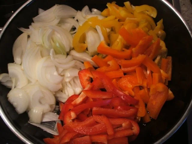 Rezept: Suppen: Gyros-Suppe aus Hühnerfleisch Bild Nr. 9 Suppen: Gyros-Suppe aus Hühnerfleisch - Rezept - Bild Nr. 9