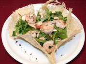 Salat im Parmesankörbchen - Rezept