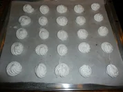Weihnachtsgebäck : Baiser weiß oder Bunt. - Rezept