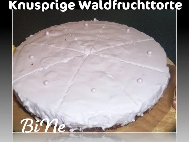 BiNe` S KNUSPRIGE WALDFRUCHTTORTE - Rezept - Bild Nr. 7