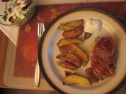 Rezept: Schnitzel Serano,Rosmarinkartoffeln,SourCreme Schnitzel Serano,Rosmarinkartoffeln,SourCreme - Rezept