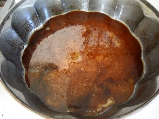 Rezept: Rhabarber-Tarte-Tatin mit Vanille-Eis Bild Nr. 3 Rhabarber-Tarte-Tatin mit Vanille-Eis - Rezept - Bild Nr. 3