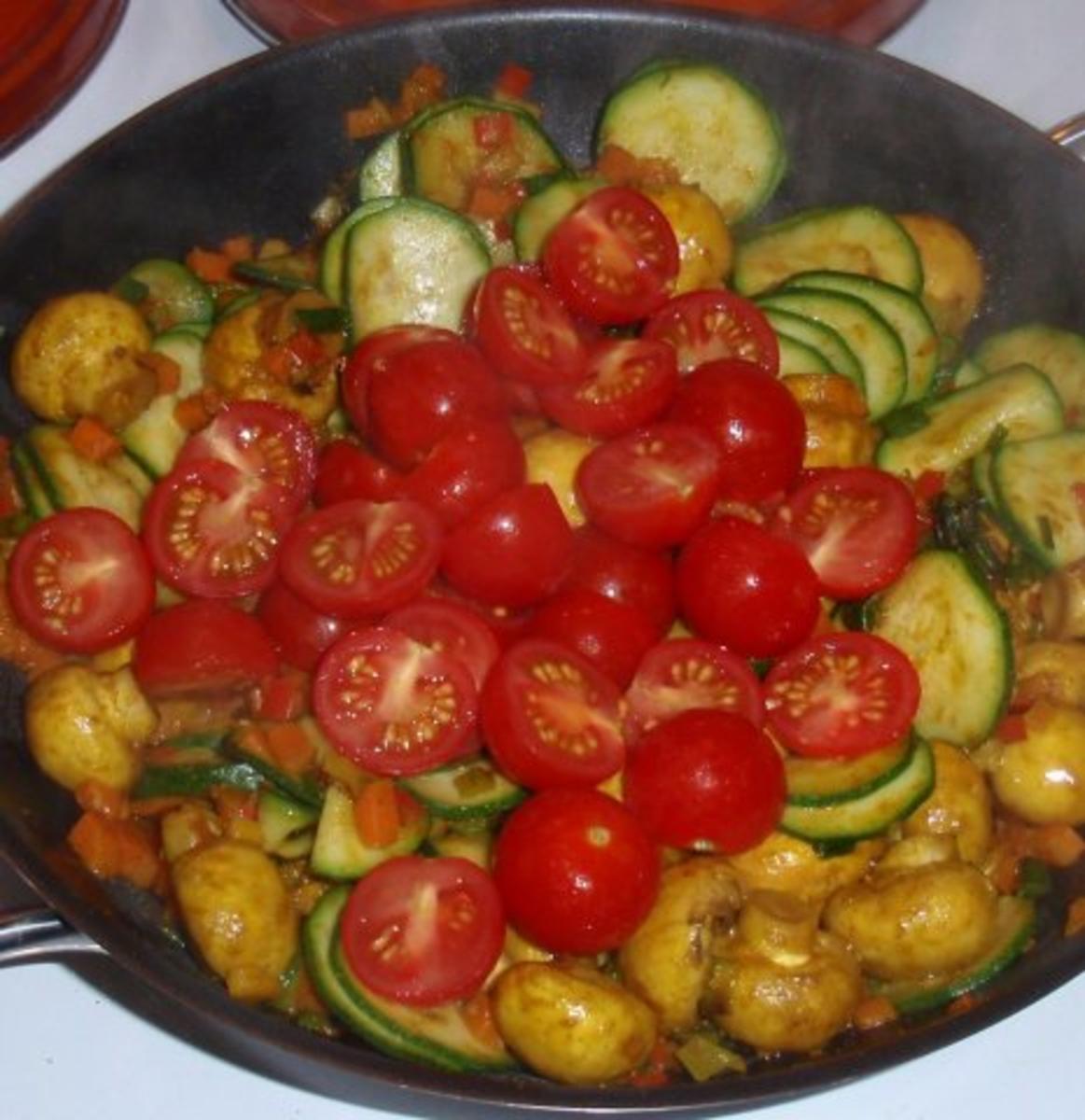 Champignon-Gemüse-Pfanne mit Basmati-Duftreis - Rezept - Bild Nr. 6