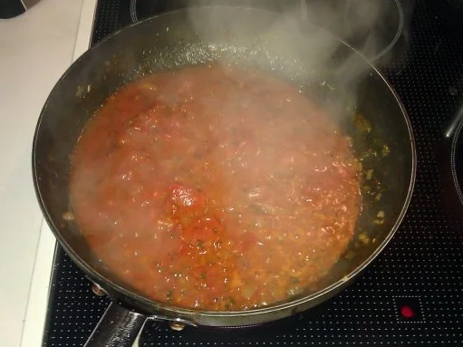 Rigatoni mit Tomatensauce - Schnell, einfach, lecker : - Rezept - Bild Nr. 2