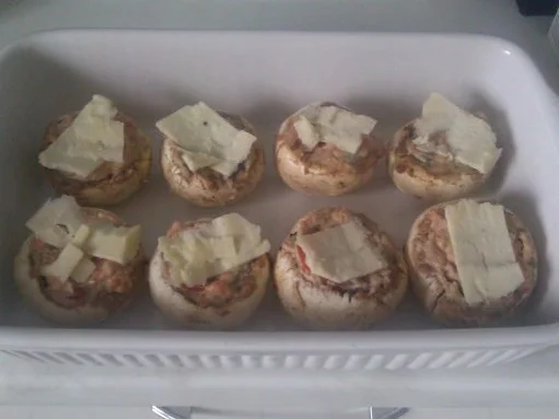 Champignons überbacken mit Hackfleisch Schmelzkäsefüllung - Rezept - Bild Nr. 3
