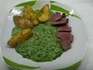 Rezept: Lammfilet auf jungem Zwiebelspinat und Rosmarinkartoffeln Lammfilet auf jungem Zwiebelspinat und Rosmarinkartoffeln - Rezept