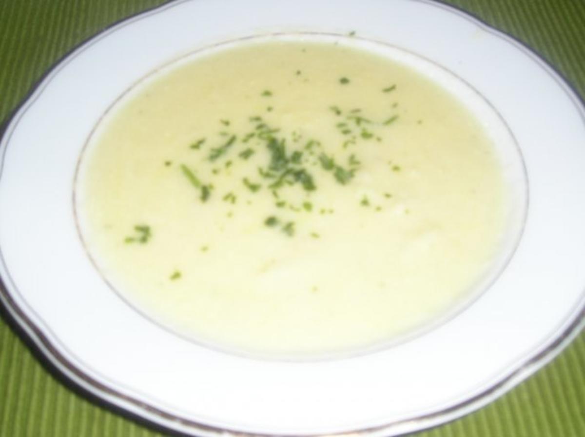 Spargelcremesuppe Ostermenü - Vorspeise