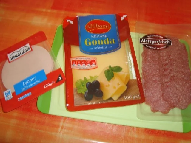 Rezept: Schweizer Wurstsalat Bild Nr. 2 Schweizer Wurstsalat - Rezept - Bild Nr. 2