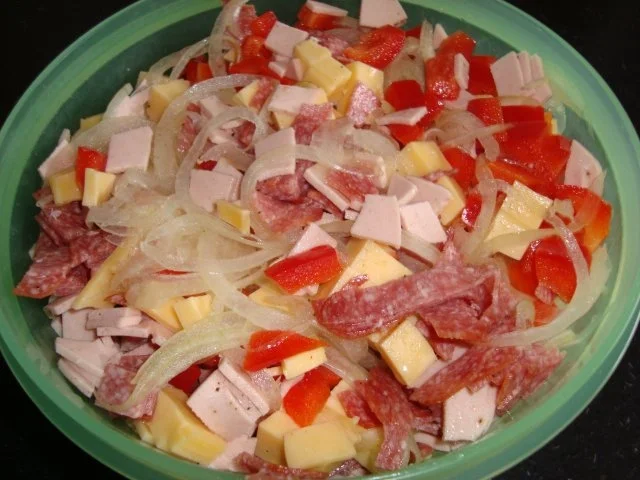 Rezept: Schweizer Wurstsalat Bild Nr. 9 Schweizer Wurstsalat - Rezept - Bild Nr. 9