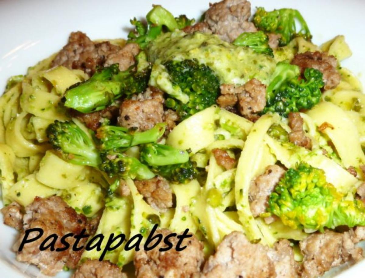 Tagliatelle mit Broccoli Pesto - Rezept