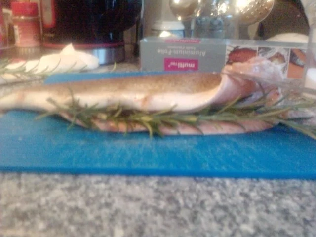 Bürgerliche Forelle mit Rosmarin geadelt - Rezept - Bild Nr. 2